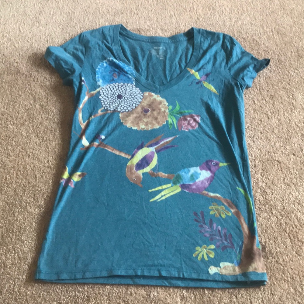 T-shirt with birds and flowers